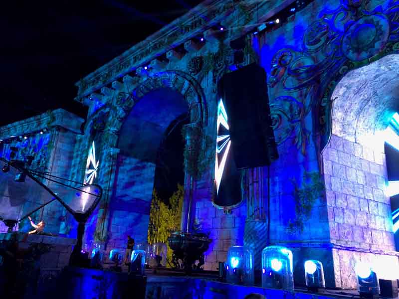Tomorrowland_2018_Arch_Stage_web
