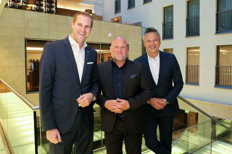 Oliver_Bscher_Kai_Portmann_Cristin_Glvez_c_Carolin_Thiersch_web