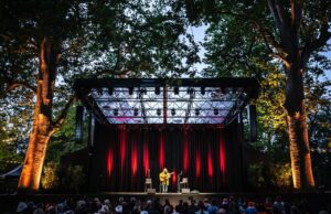 ELATION Proteus Lucius spielt viele Rollen am Wiener Theater im Park