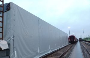 Ein trockenes Plätzchen für einen Waggon