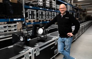 AMBION GmbH bleibt ELATIONs KL-Serie treu und investiert in aktuelle Full-Color-Modelle