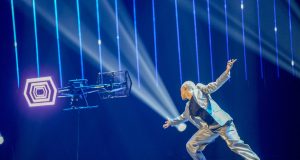 Nocturne Drones setzt mit Flying Screens neue Maßstäbe auf der Hannover Messe