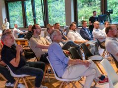 b.connect startete mit erfolgreichem Kick-off in Köln