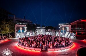 Lichtdesigner Chris Moylan setzt neuen Audi Q3 mit ELATION Proteus und Pulse in Szene