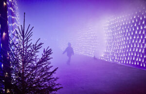 elfplus+ inszeniert den Kölner Blackfoot Beach als Winterlandschaft